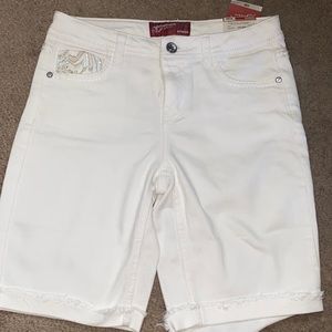 Bermuda white shorts